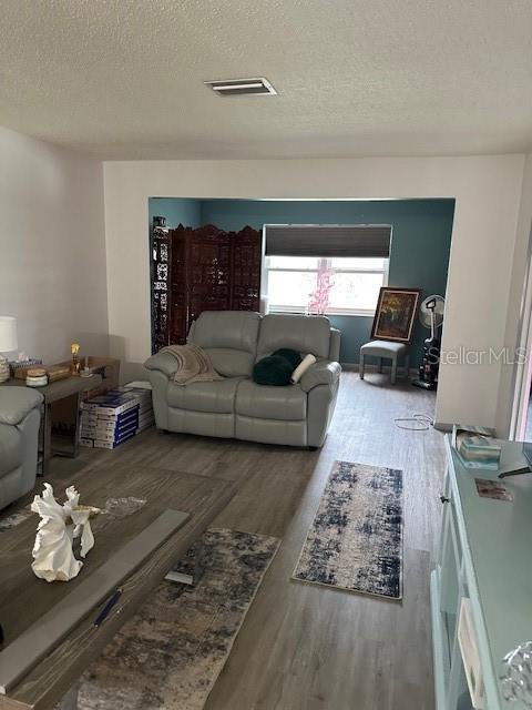 4079 Lake Bayshore Drive, FL