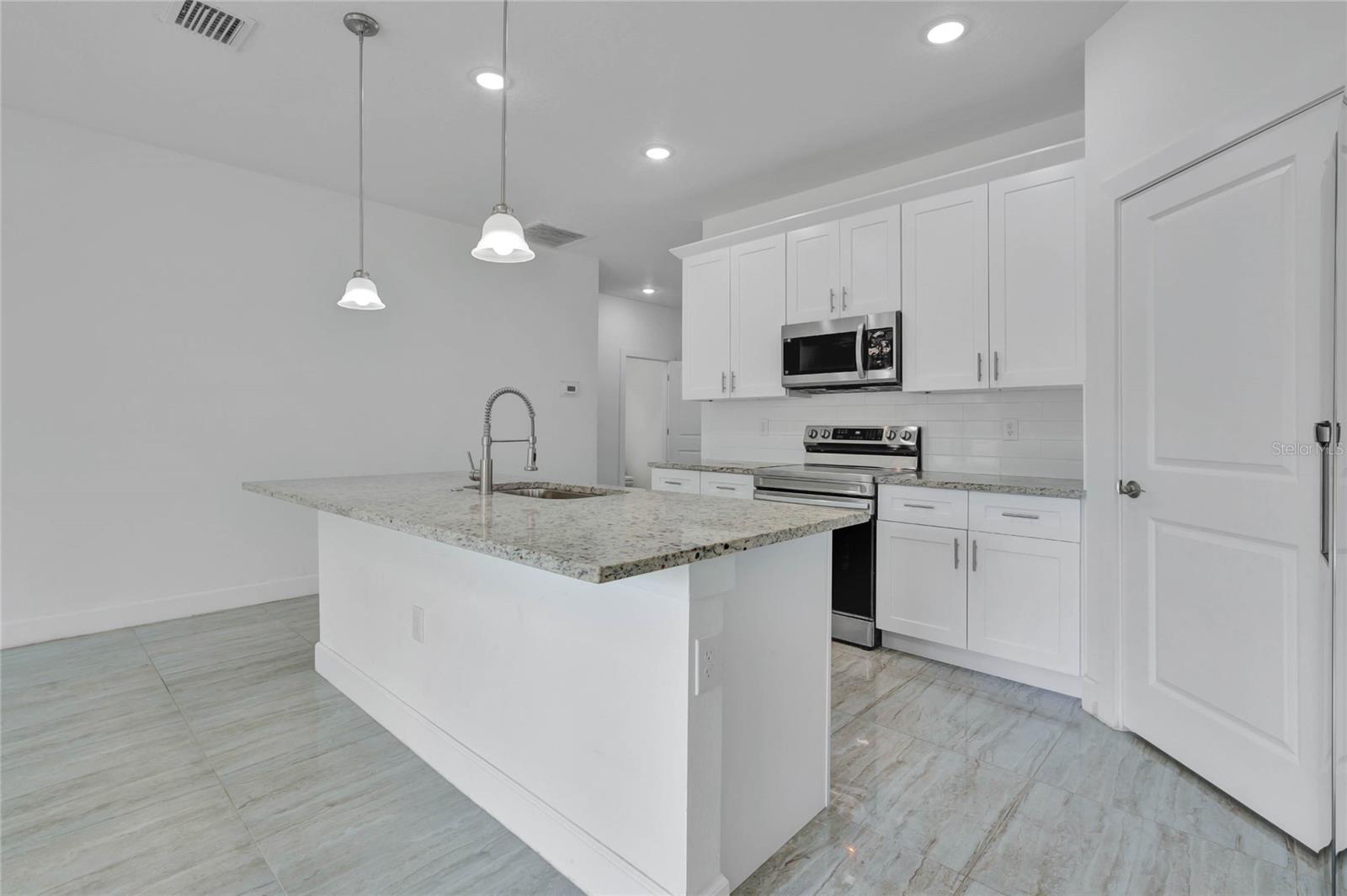 113 Redding Street, FL