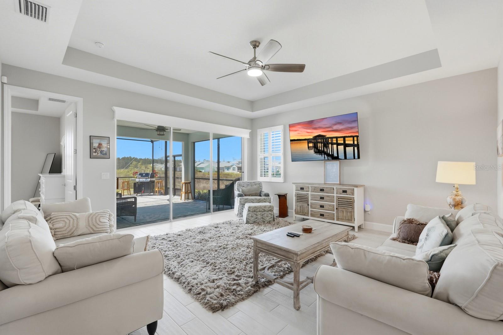 896 Coral Reef Way, FL