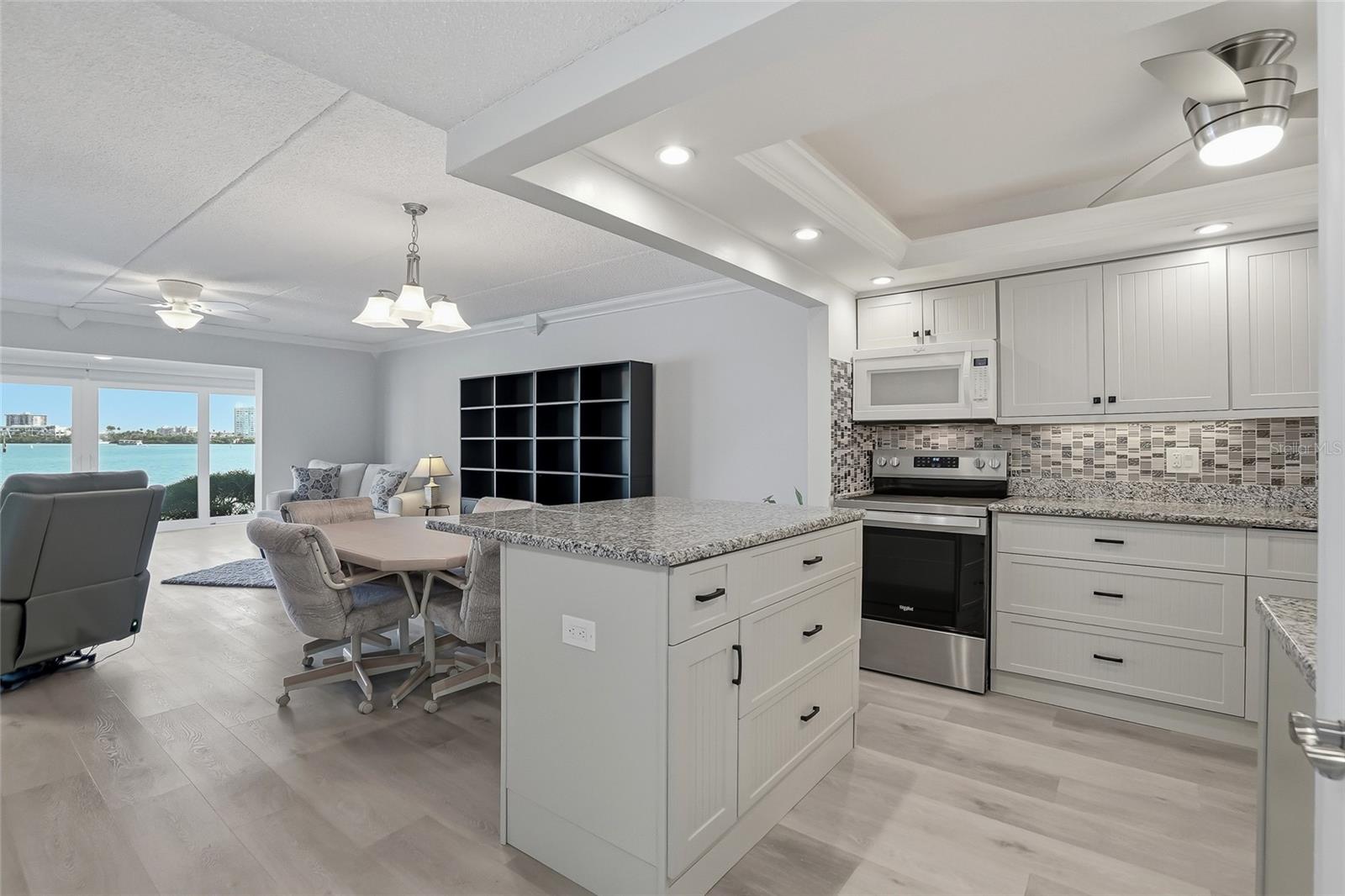 868 Bayway Boulevard, FL