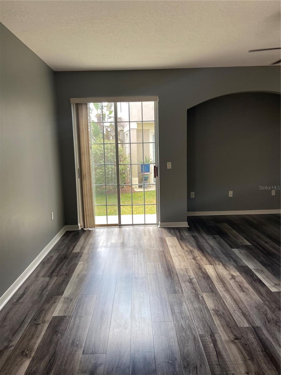 27546 Pleasure Ride Loop, FL