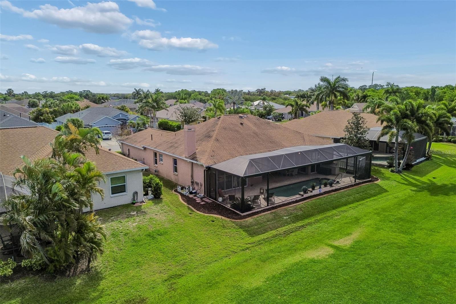 566 Planters Manor Way, FL