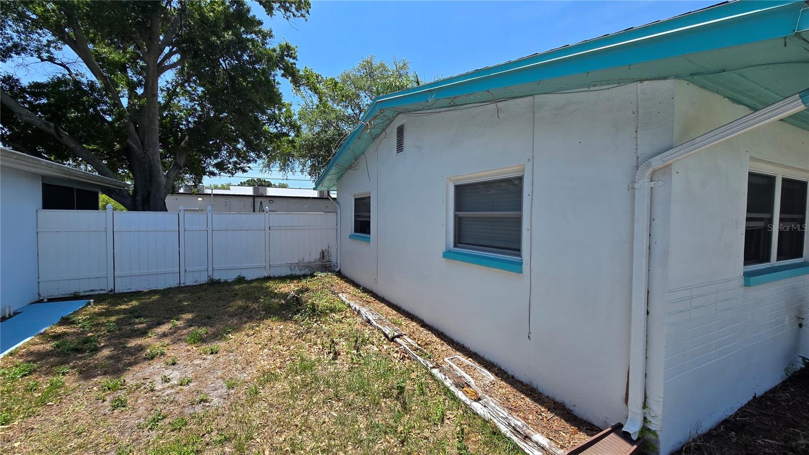 2221 Euclid Circle, FL