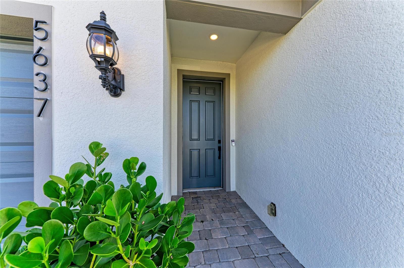 5637 Silverside Pine Court, FL