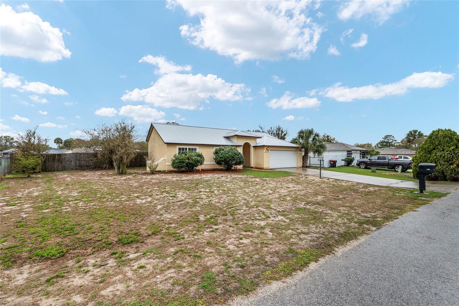306 Oak Track Radial, FL