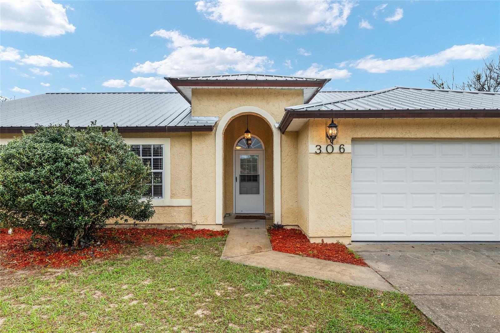 306 Oak Track Radial, FL
