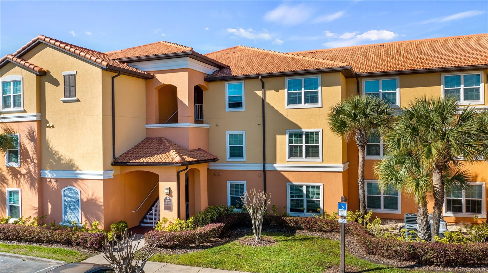 5483 Vineland Road, FL