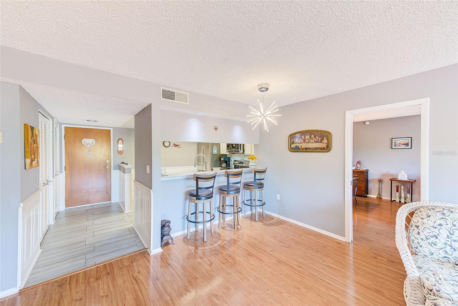 2593 Countryside Boulevard, FL
