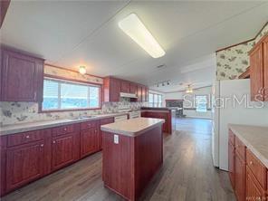 11908 Care Point, FL