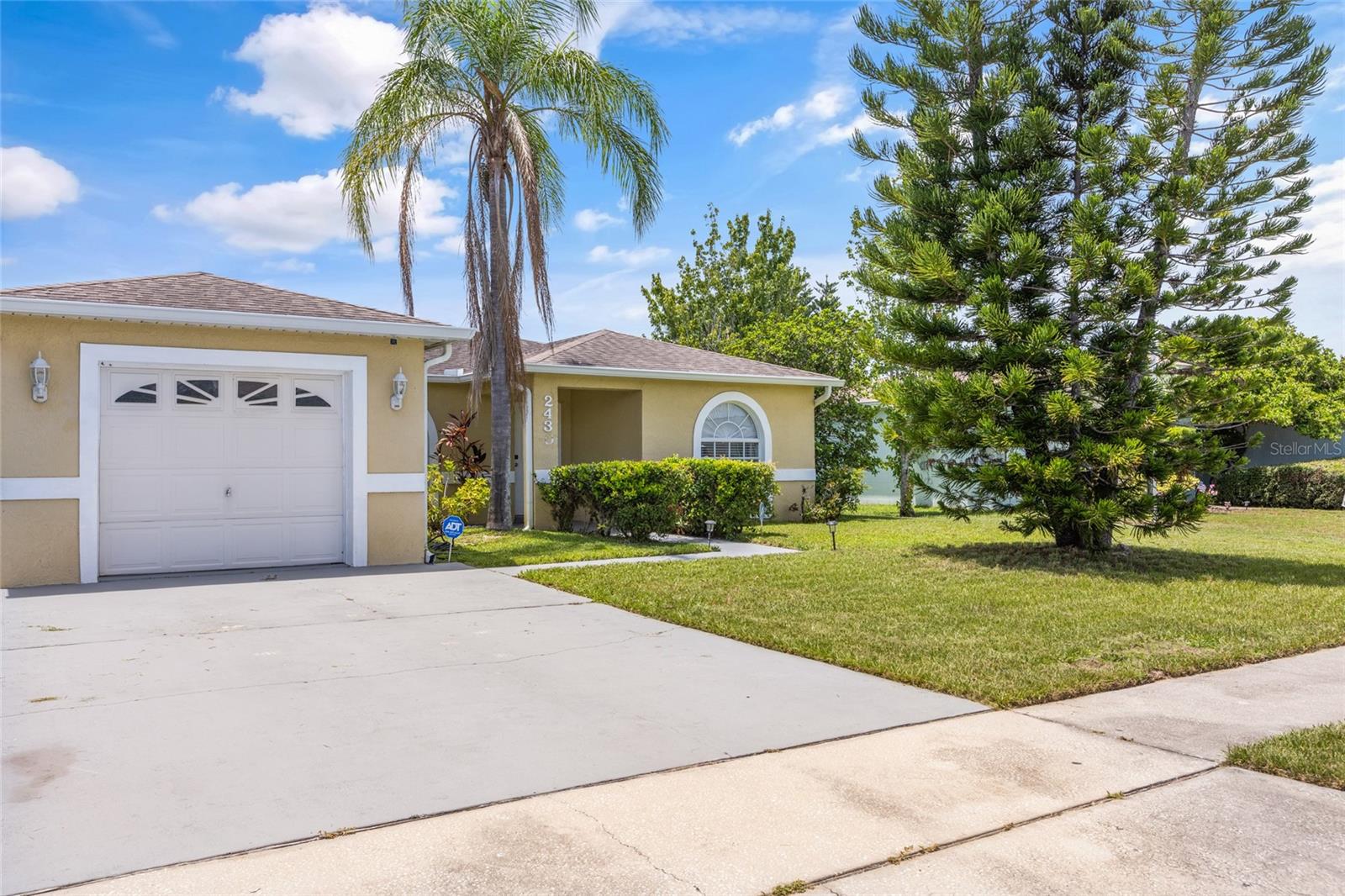 2430 Quail Run Boulevard, FL