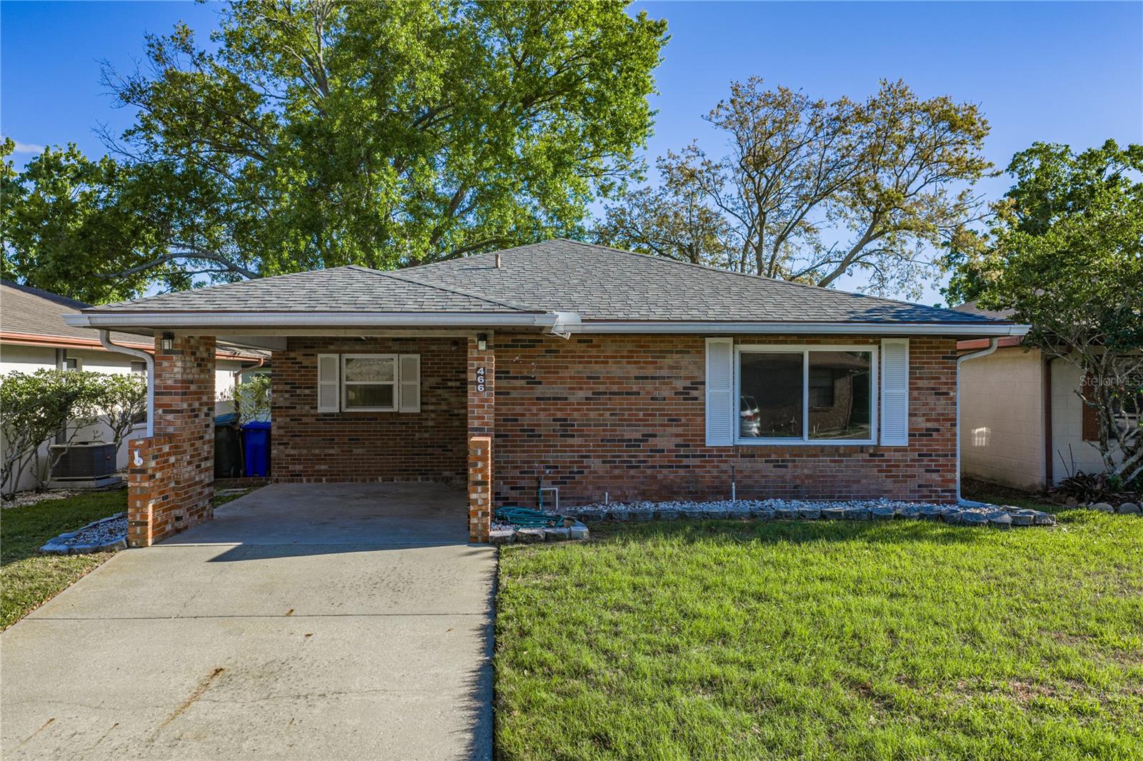 466 Lake Carolyn Circle, FL