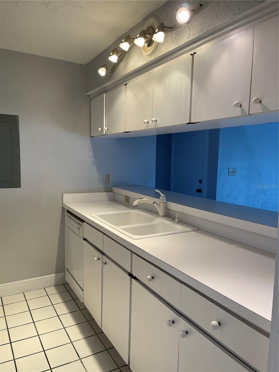 2097 Corner Lake Drive, FL