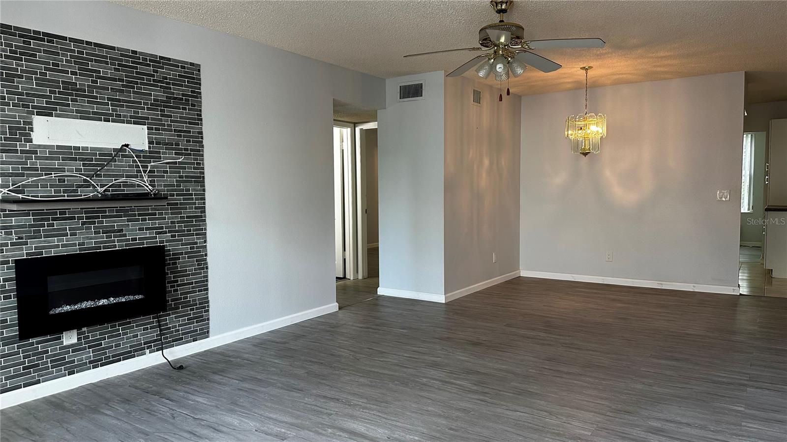 2330 Ecuadorian Way, FL