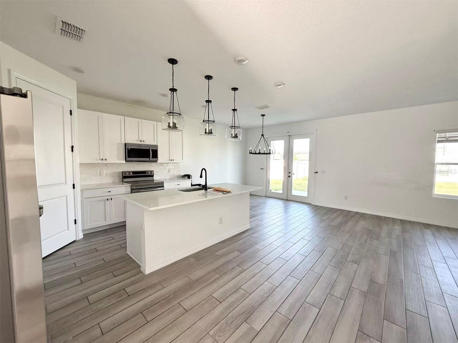 2077 Derwent Drive, FL