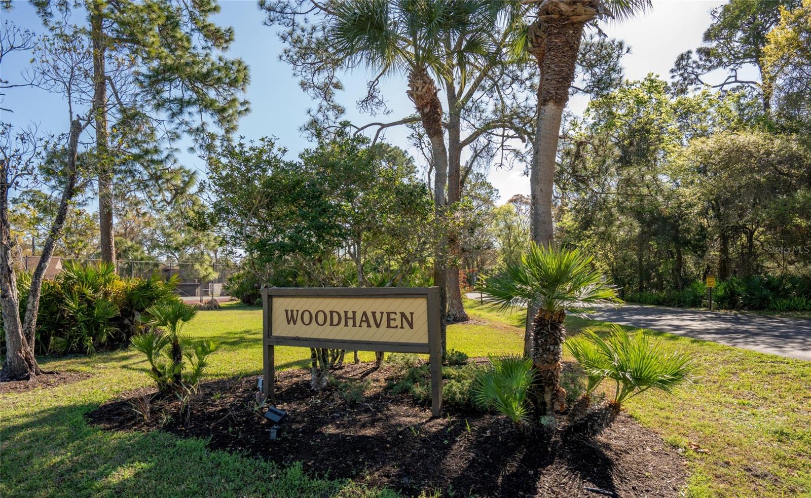 46 Hembury Lane, FL