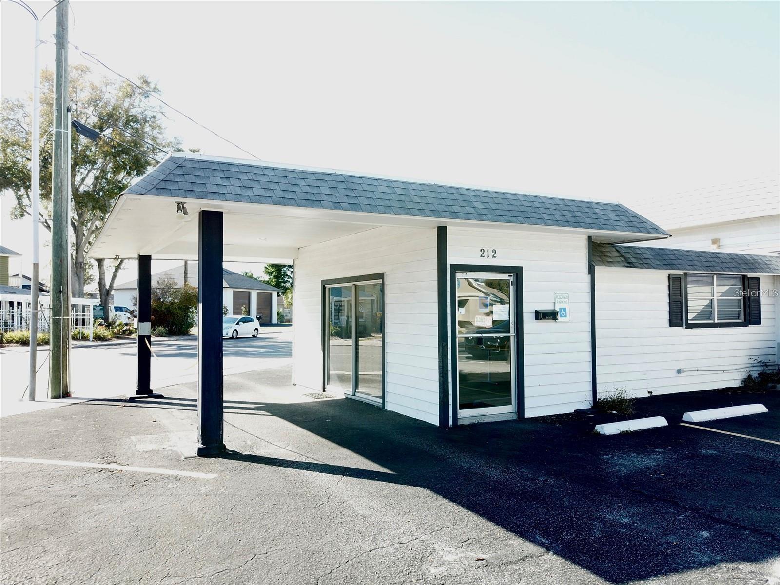 212 Main Street, FL