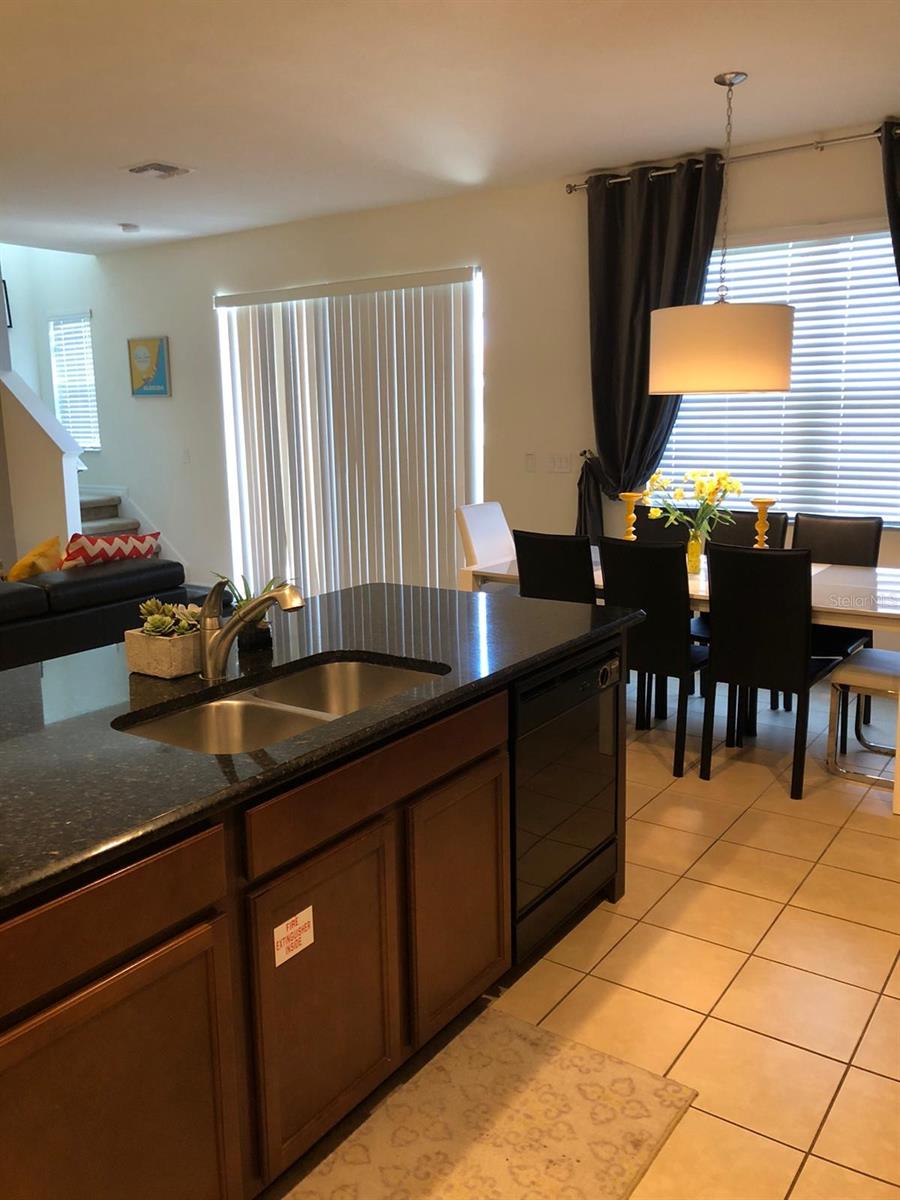 921 Las Fuentes Drive, FL