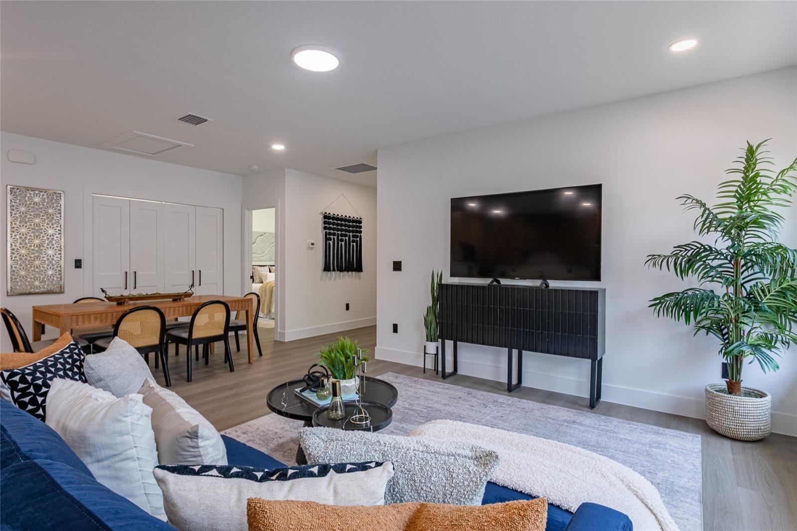 2551/2553 21st Street, FL