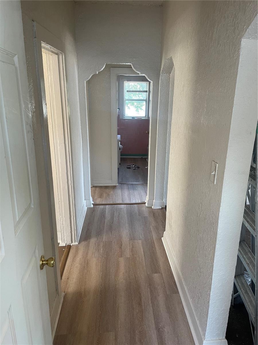 415 Floribraska Avenue, FL