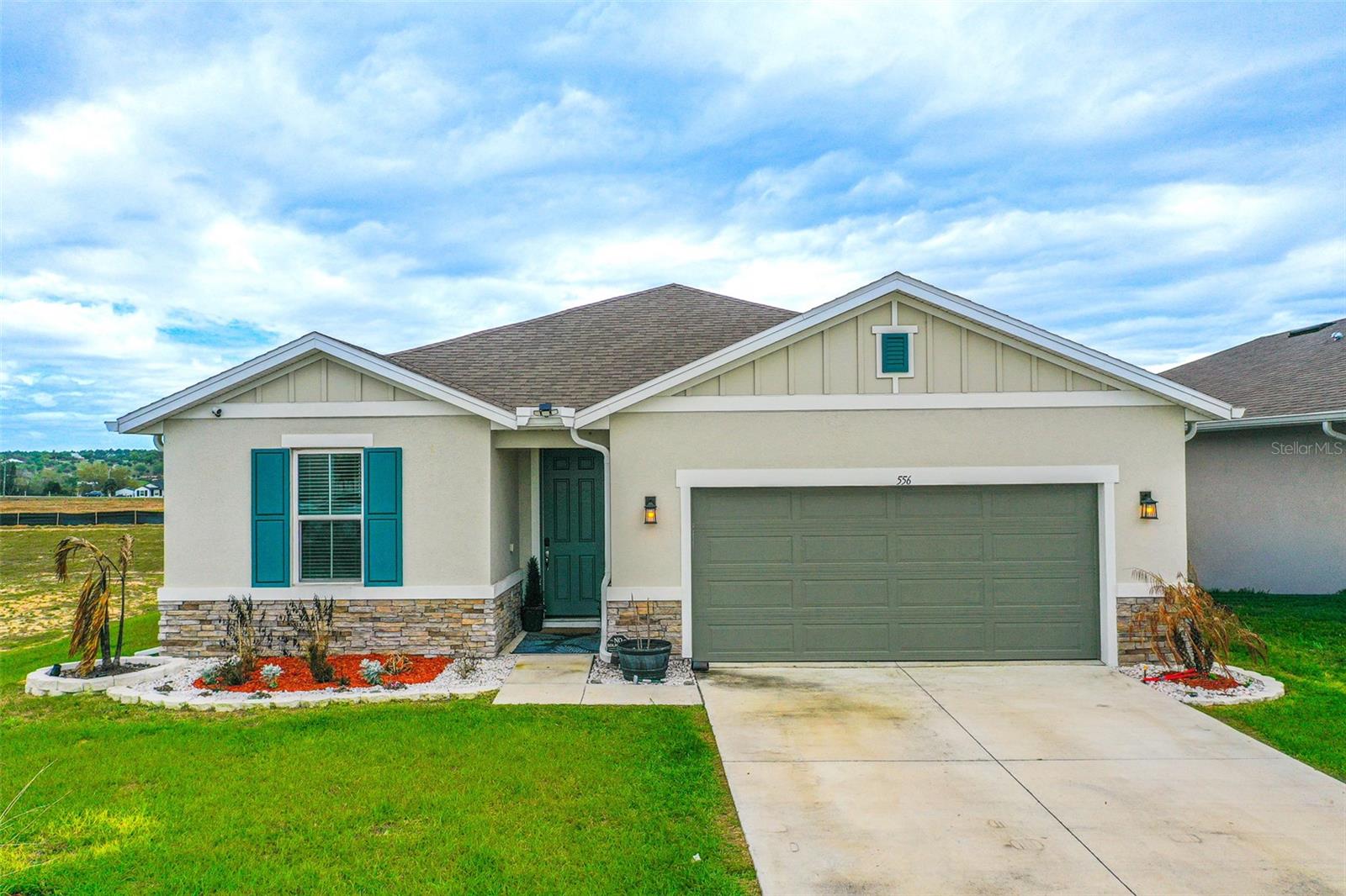 556 Hennepin Loop, FL