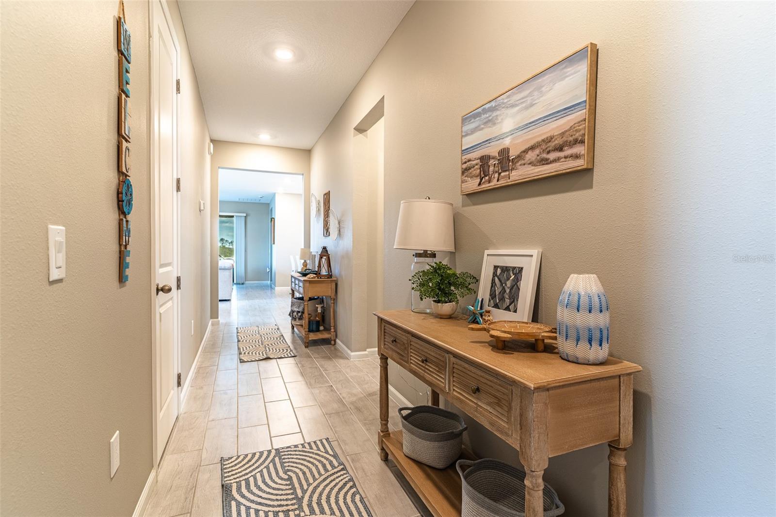 556 Hennepin Loop, FL