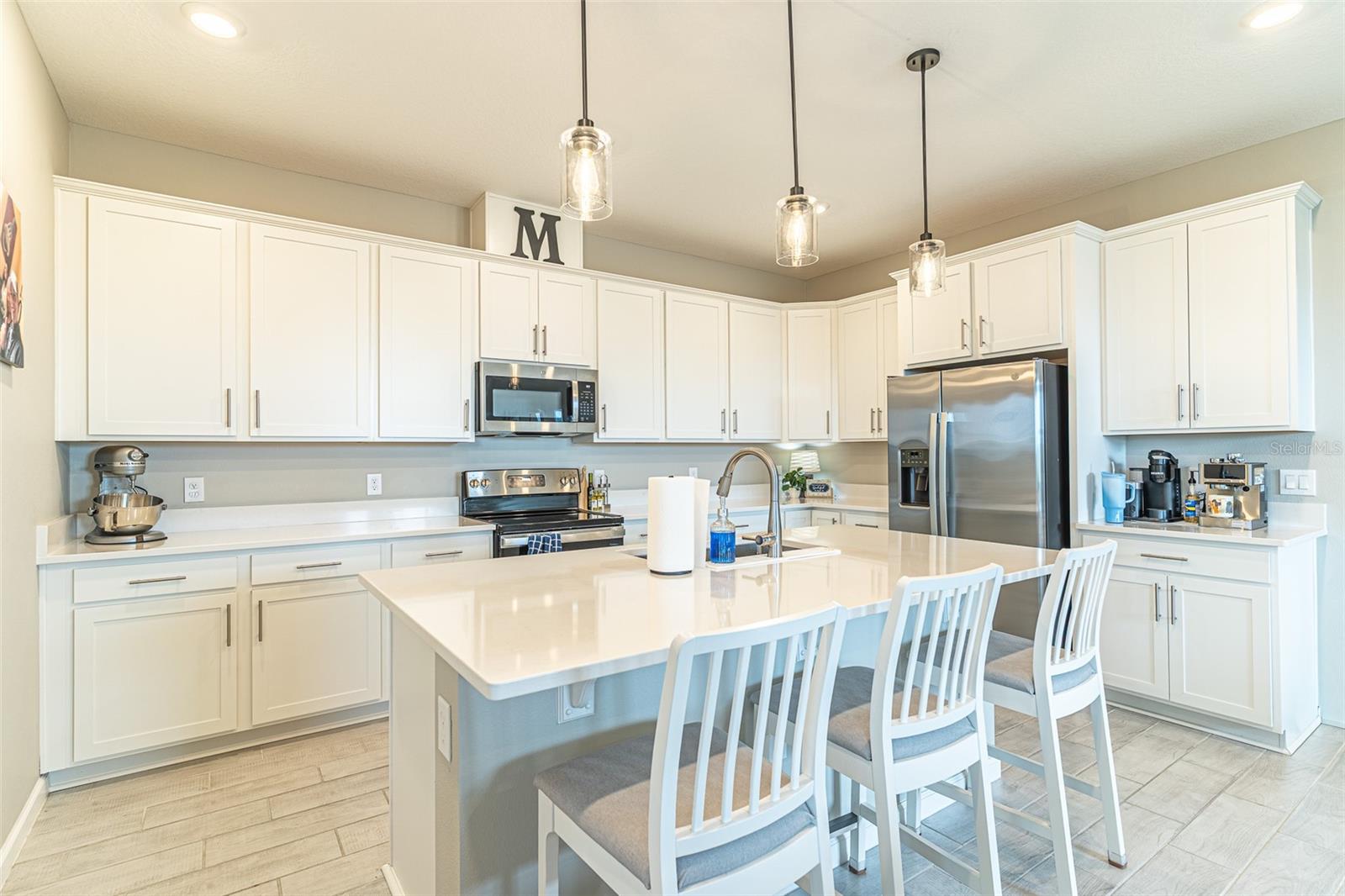 556 Hennepin Loop, FL