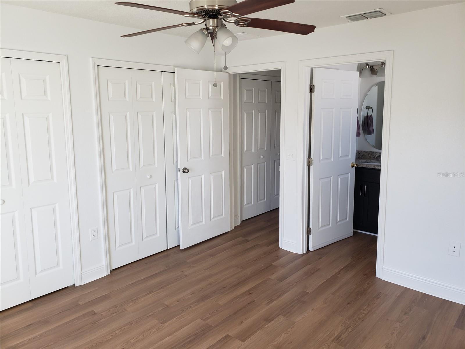 100 Sweet Pea Court, FL