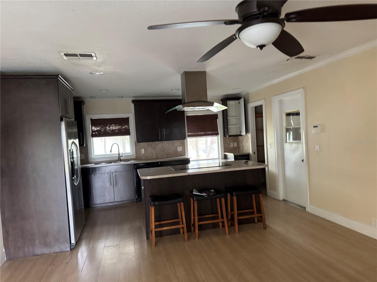 1019 Mockingbird Circle, FL