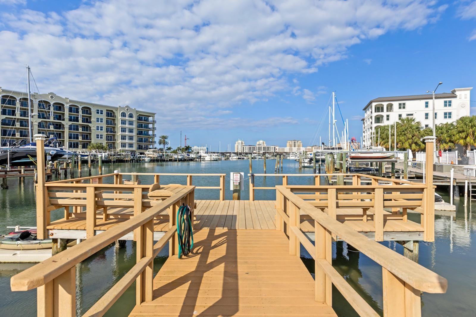 255 Dolphin Point, FL