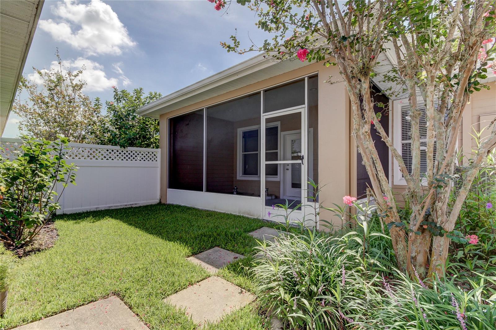 14606 Bournemouth Road, FL