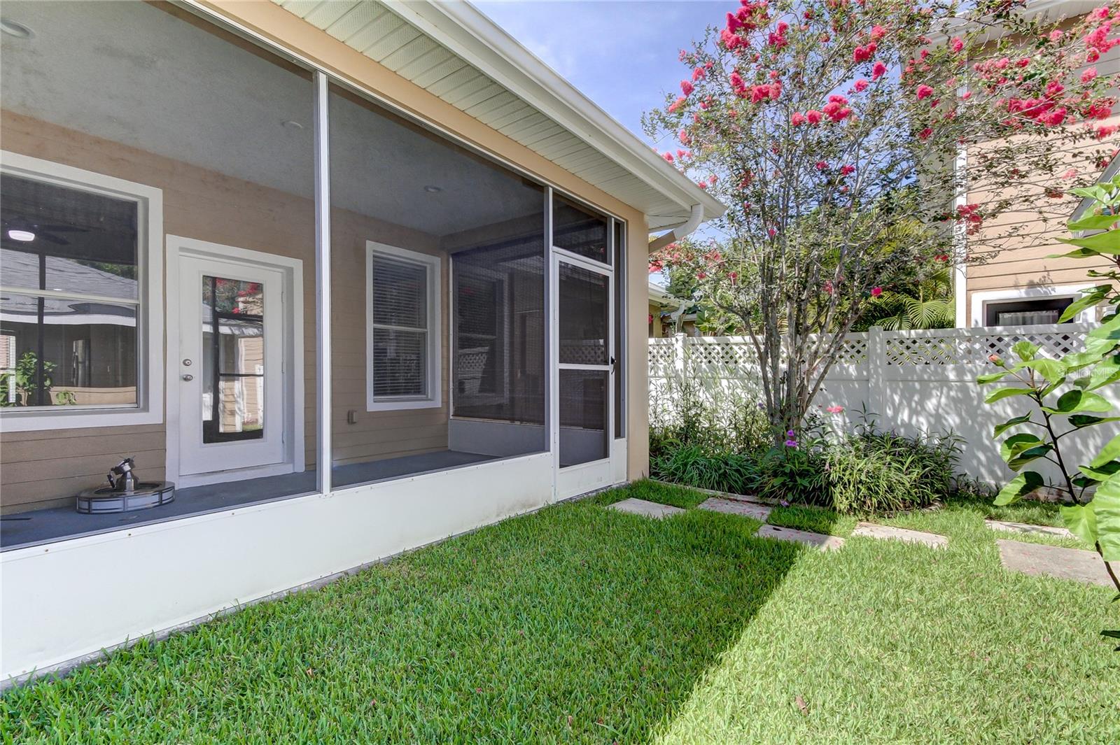 14606 Bournemouth Road, FL