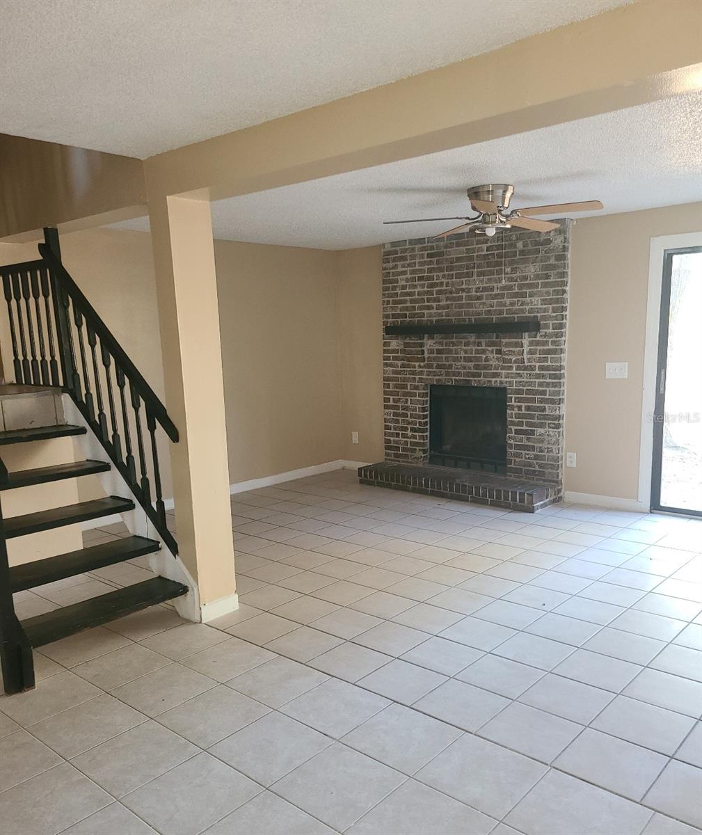 4910 Silver Oaks Village, FL