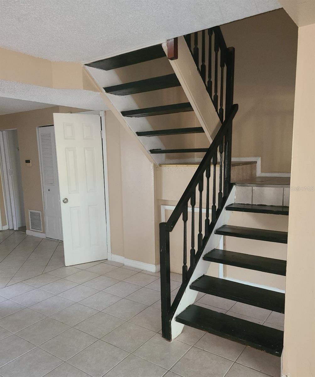 4910 Silver Oaks Village, FL