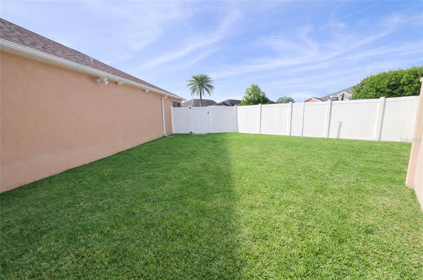 437 Jarquin Way, FL