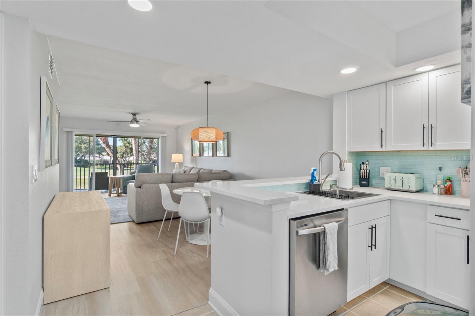 433 Cerromar Lane, FL