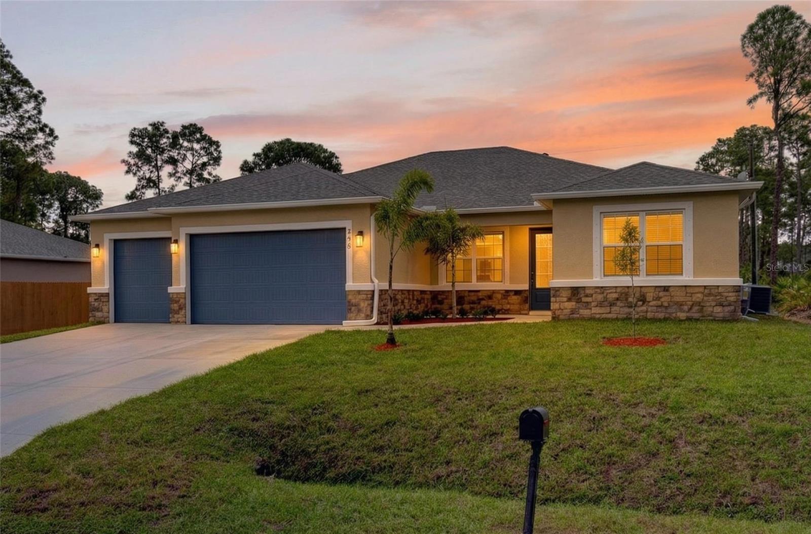 450 Hammond Street, FL