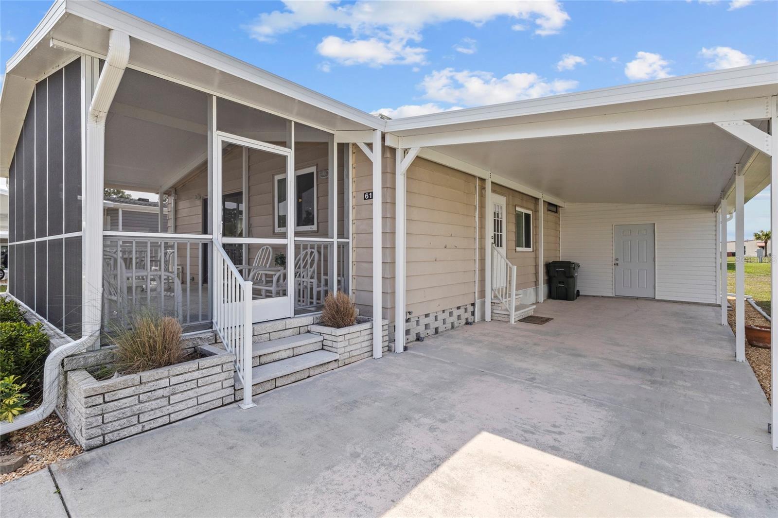 611 La Jolla Circle, FL