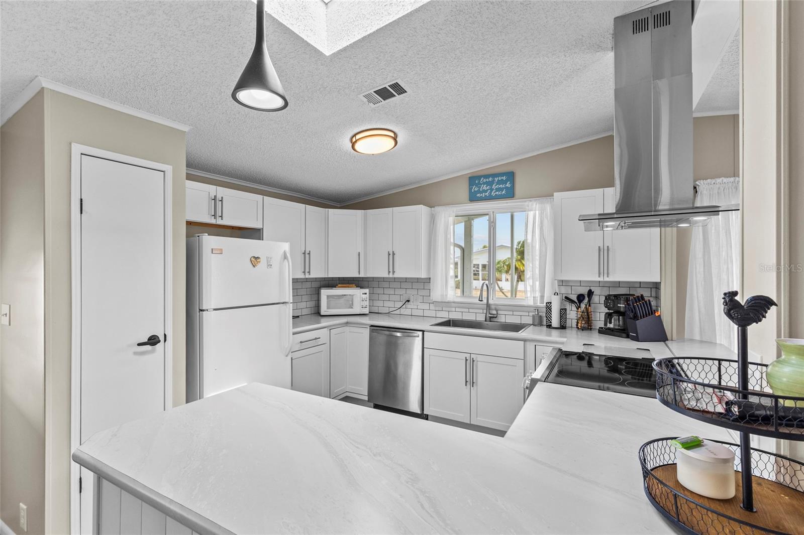 611 La Jolla Circle, FL
