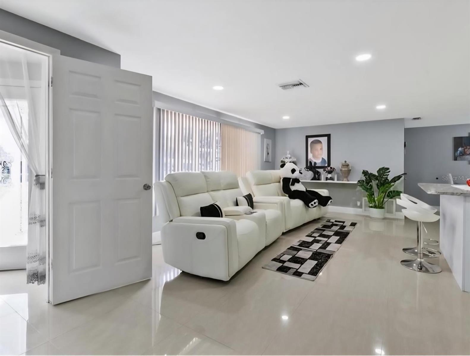 8310 Pat Boulevard, FL
