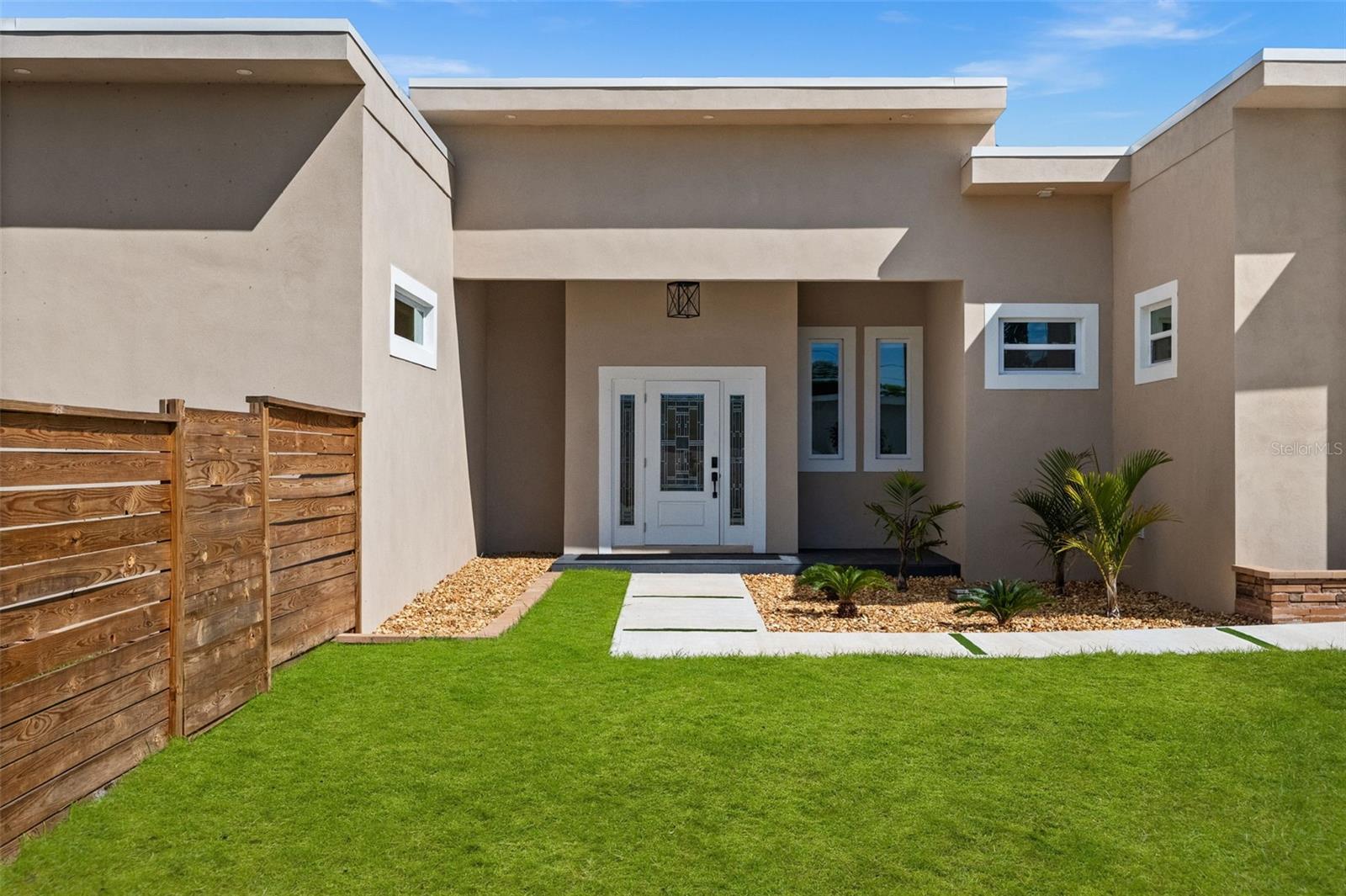 2311 Sandrala Drive, FL