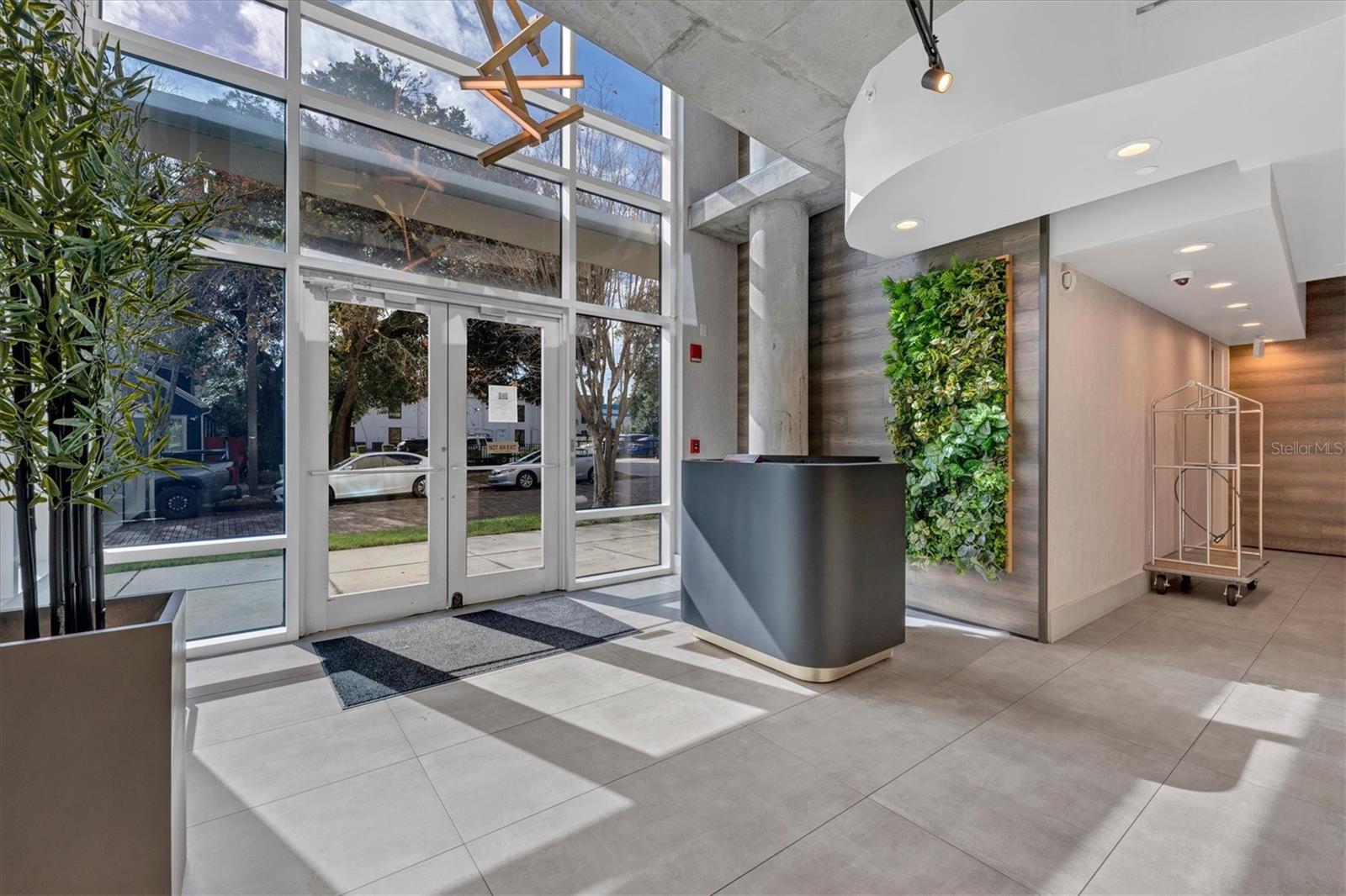 525 Jackson Street, FL