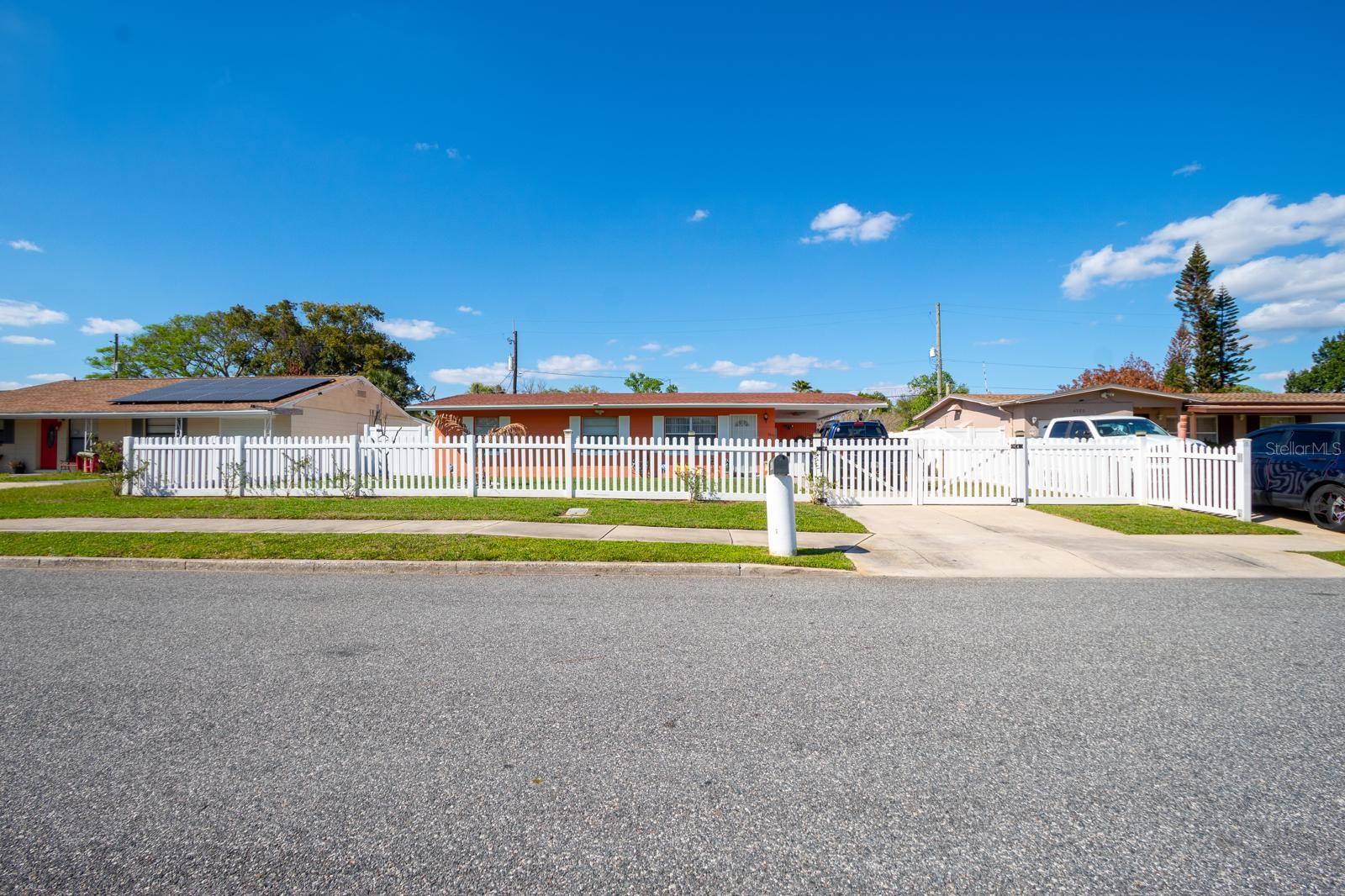 4401 Edgebrook, FL