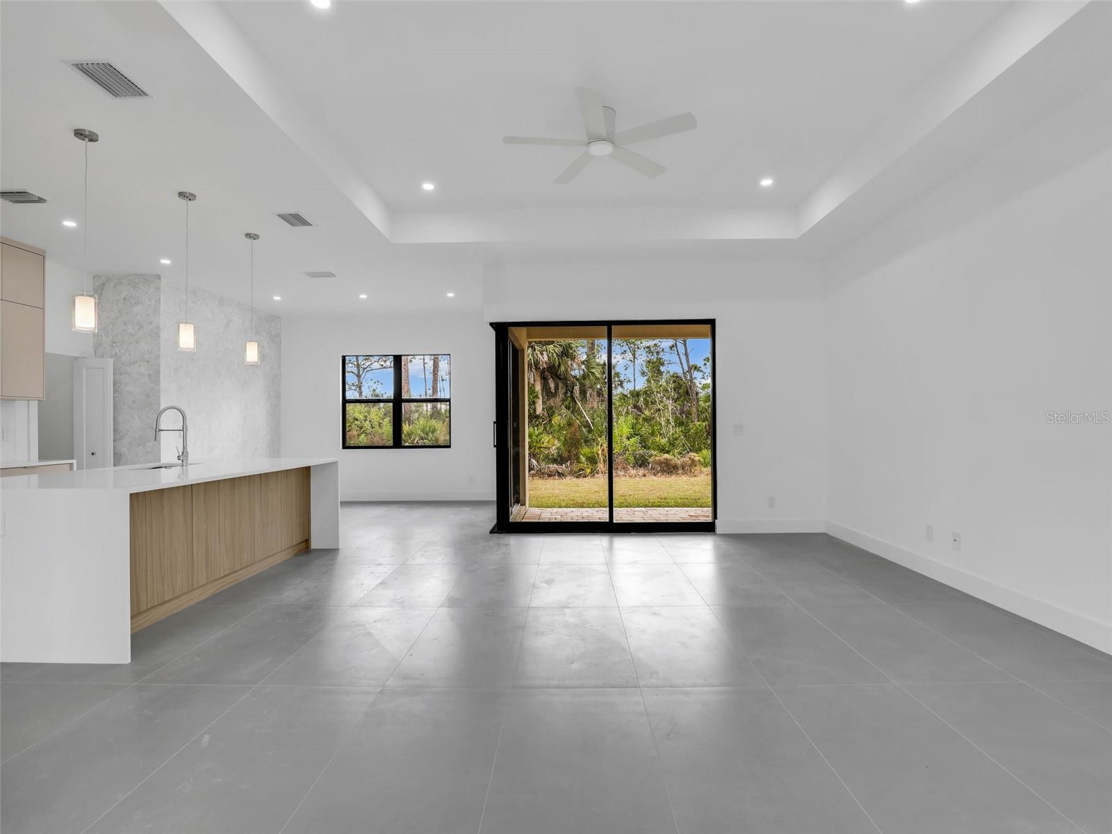 11161 Carnegie Avenue, FL