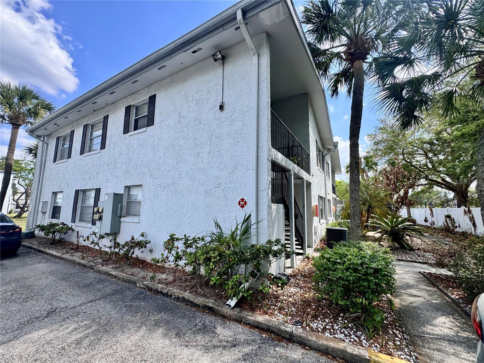 6008 Amberly Avenue, FL