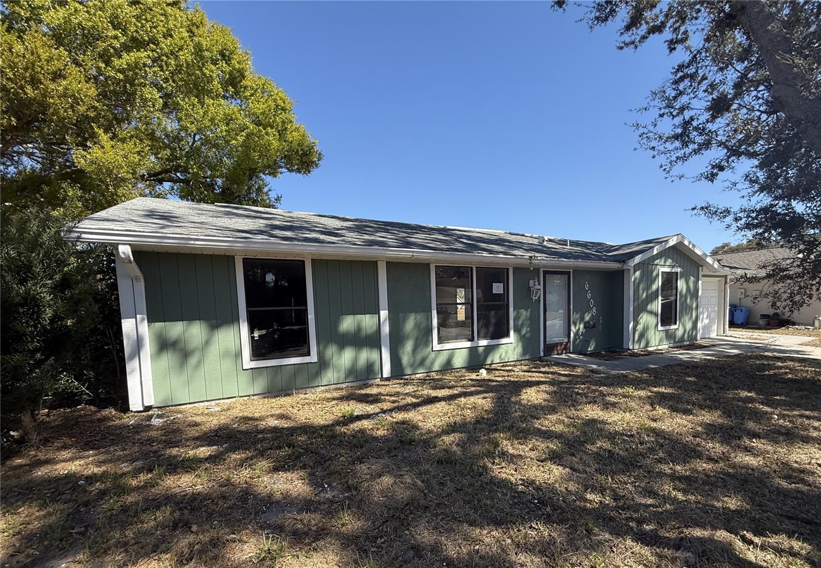6608 36th Avenue Drive, FL