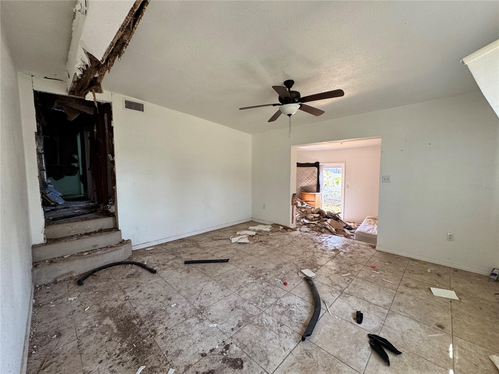 7921 Lakeshore Drive, FL