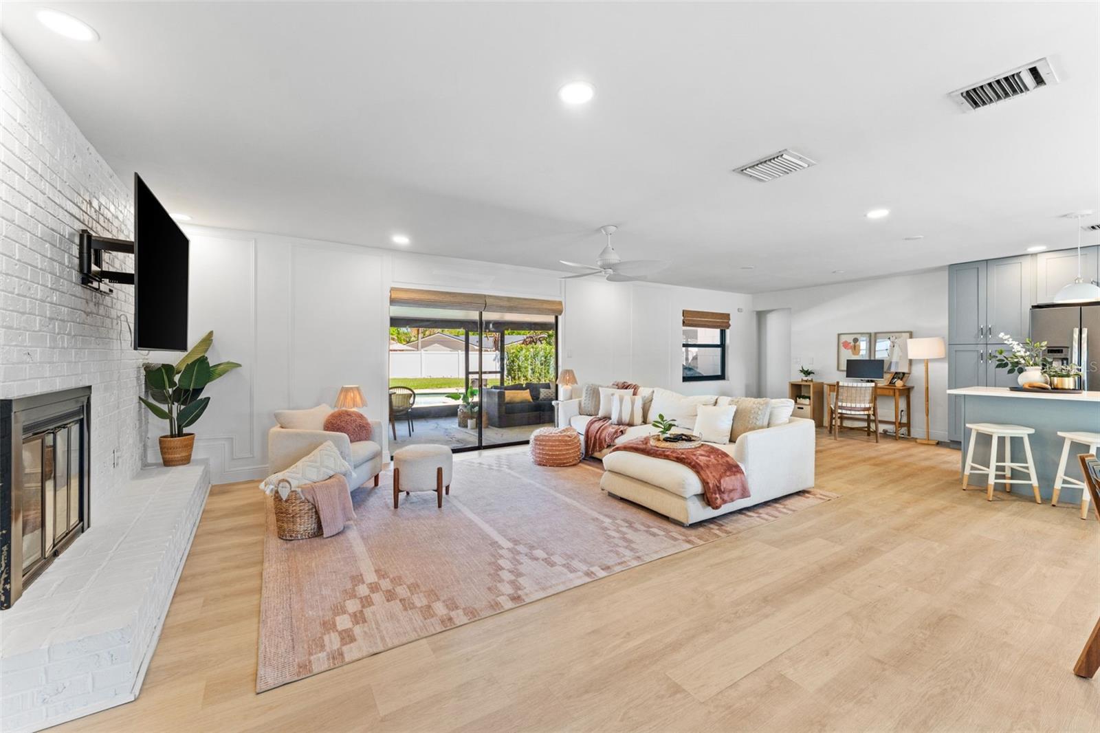5233 Jennifer Place, FL
