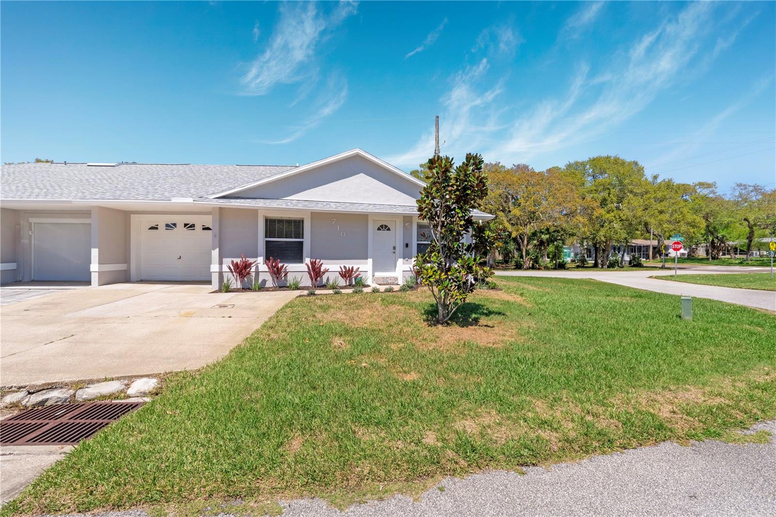710 River Oaks Circle, FL