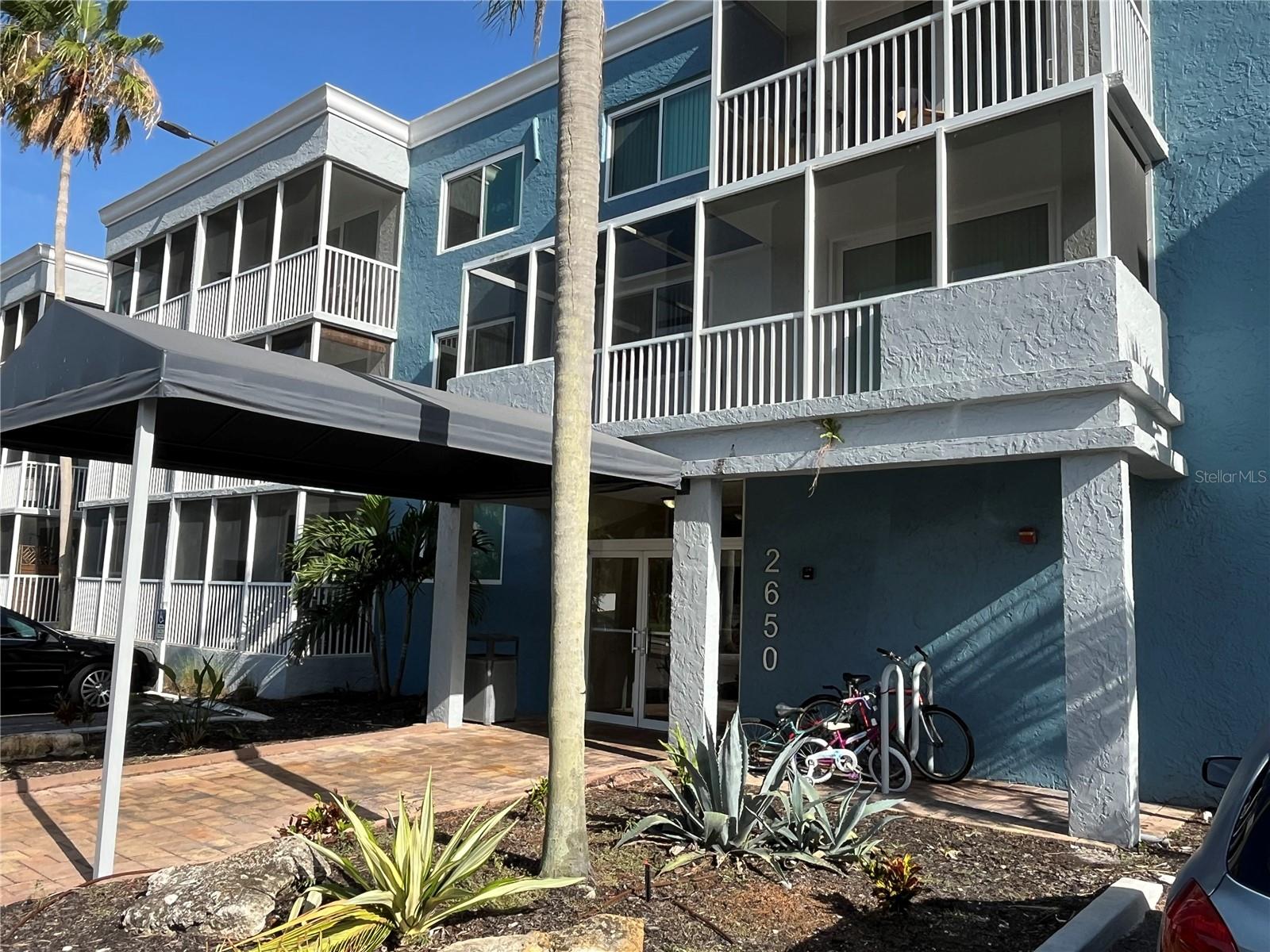 2650 Coconut Bay Ln Lane, FL
