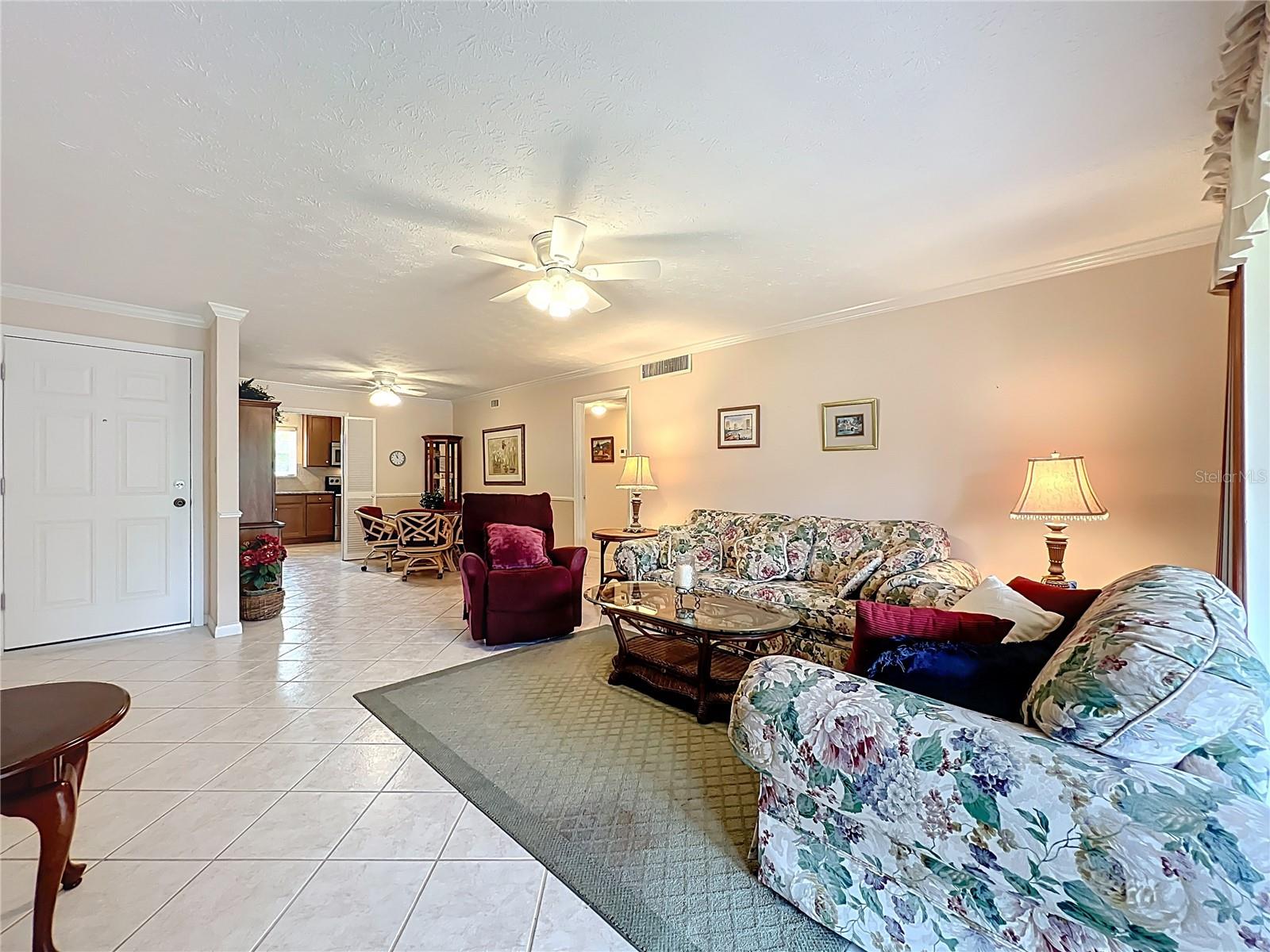 4262 Lake Underhill Road, FL
